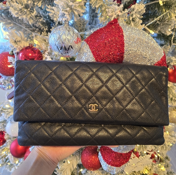 Chanel caviar Fold Clutch - Picture 3 of 8